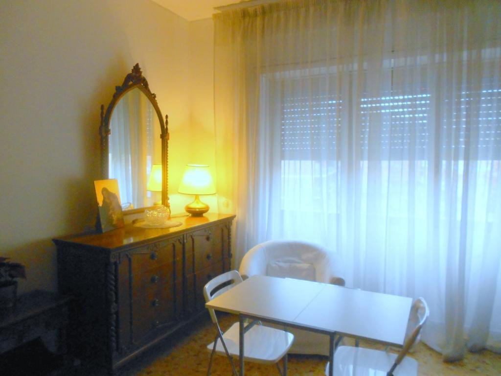 A Casa Chiecchi B&B ローマ エクステリア 写真